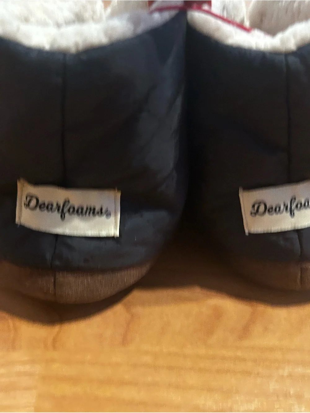 dearfoams NWT Black Quilted Women 7-8 Slipper with Cream Sherpa Lining - Picture 5 of 8